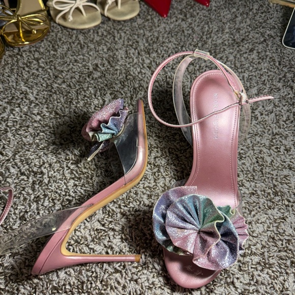 MARC FISHER heels 
*ONLY WORN ONCE* - Picture 2 of 7